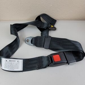 Triumph STAG ** REAR LAP BELT - SEAT BELT **
Kit